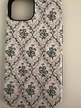 Green Floral Pattern Phone Case - White Background